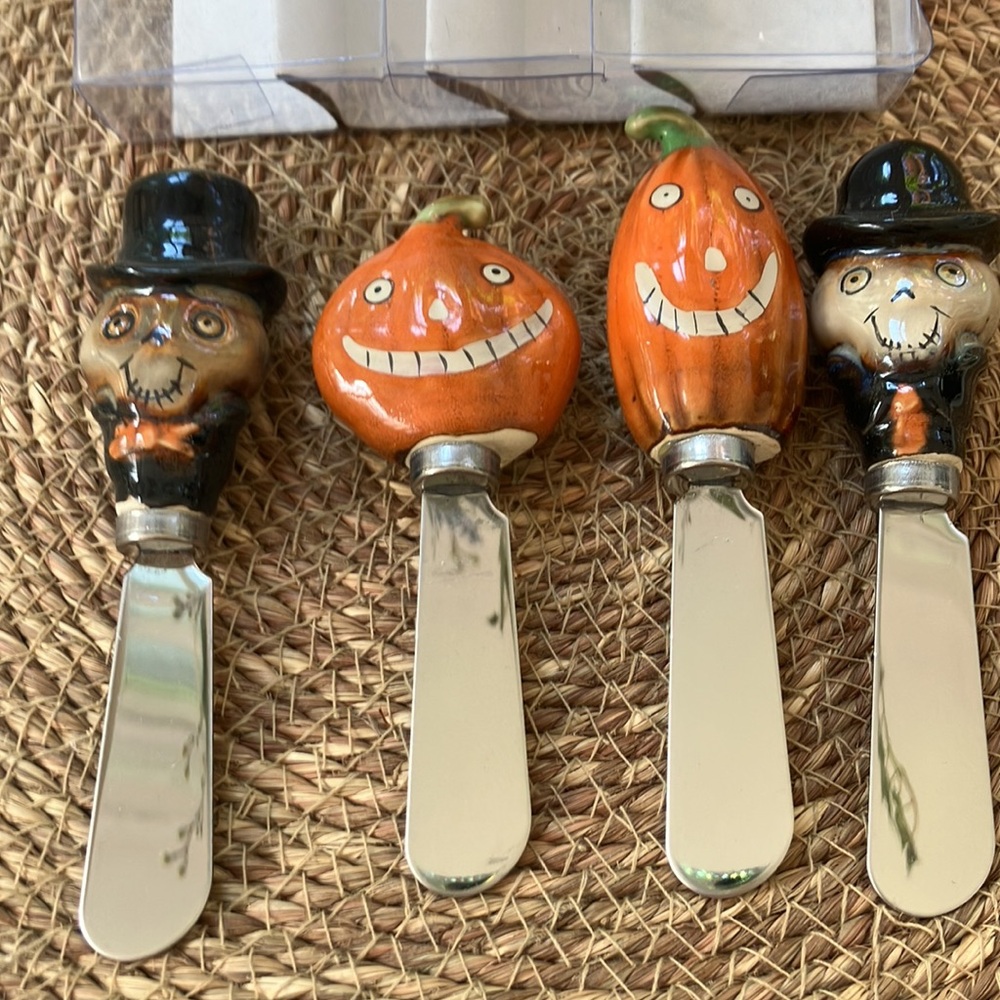 NIB - Boney Bunch 4 Piece SPREADER SET #1196744